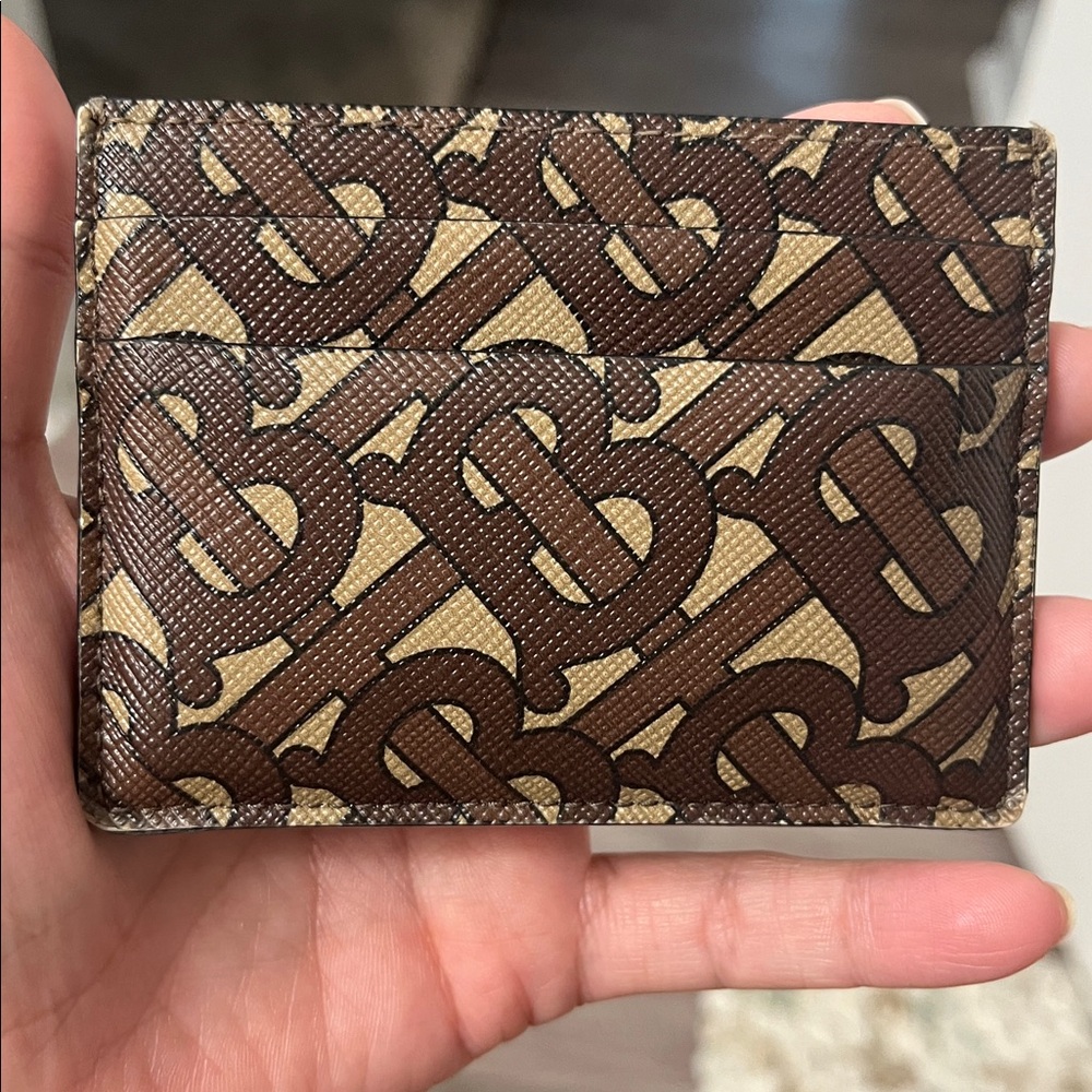 Burberry small handle bag 1 free wallet - Picture 14 of 15